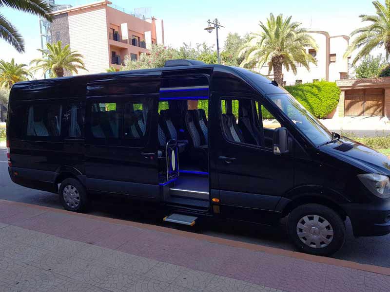 Traslado al aeropuerto de Marrakech-Menara Mercedes-Benz SPRINTER